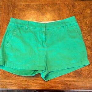 J. Crew Vibrant Green Women's Chino classic summer short , 100 % Cotten